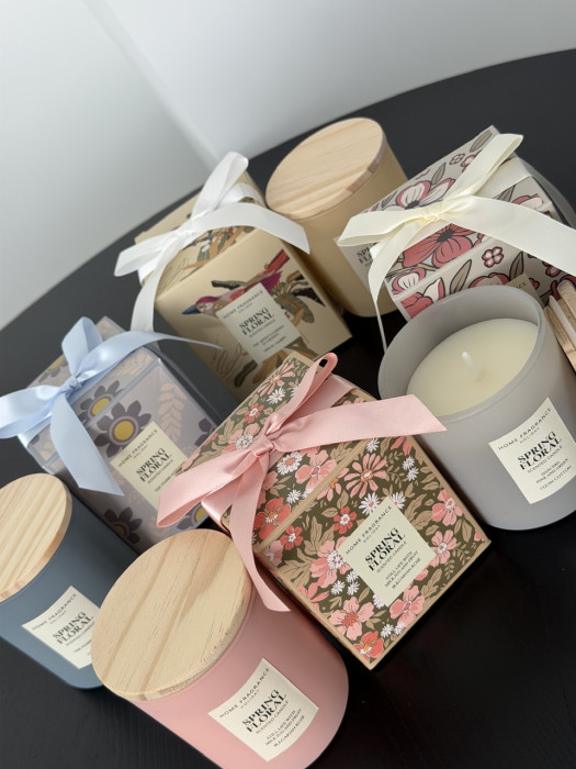 Аромасвеча «Spring Floral» L01668 Clean Cotton серая