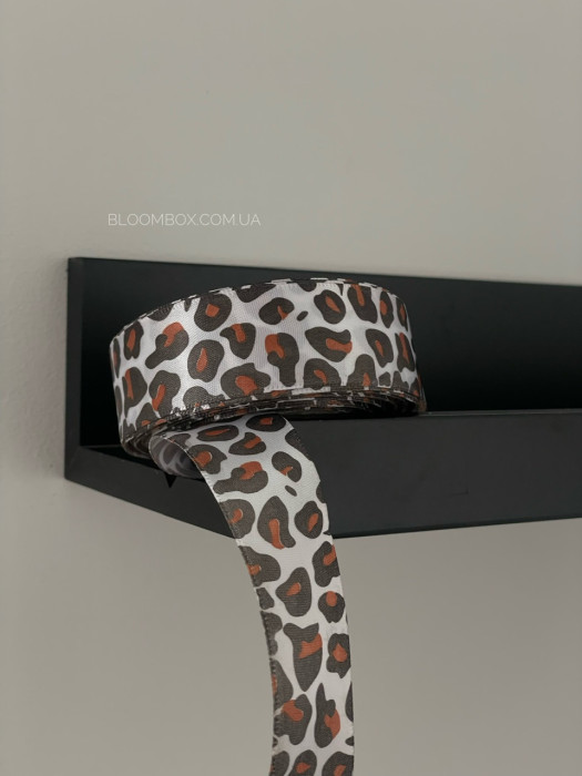 Лента атласная «animal print» 2.5см лео#3 белая